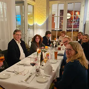 Kollegialer Austausch im Parkhotel Wolfsburg